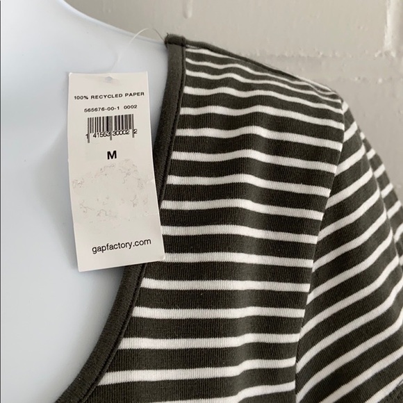 Womens New With Tags Classic Gap Striped Preppy Summer Nautical T-Shirt Size M - Picture 9 of 11